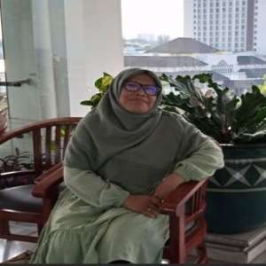 Dra.Siti Holidah, M.Pd.